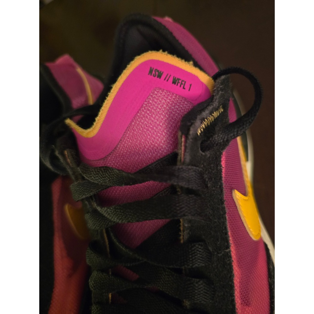 Nike Waffle One GS Active Fuchsia University Gold DC0481-600 Mens 7Y Womens 8.5 - Picture 5 of 7